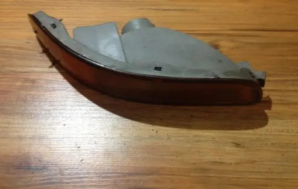 Toyota Corolla E100 Front indicator light 12391l 12-391l