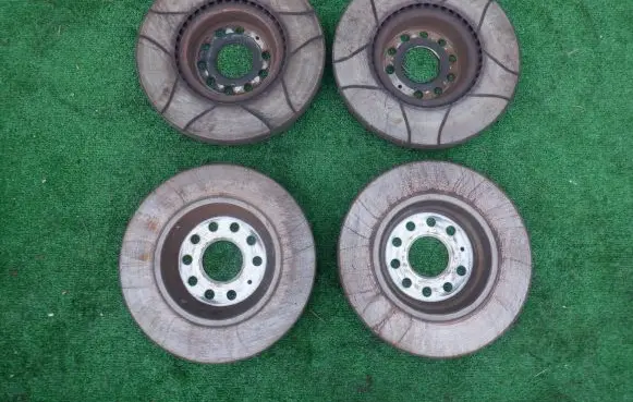 Volkswagen Golf VII Front brake disc