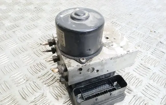 Volvo V70 ABS Pump P08619975 8619968