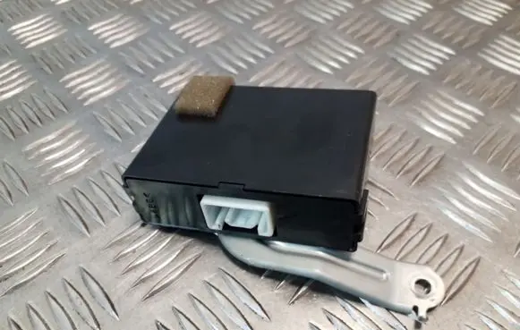 Toyota Land Cruiser (J120) Other control units/modules 8748060040