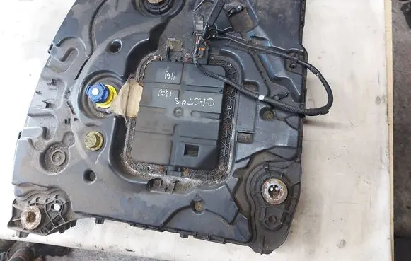 Citroen C4 Cactus AdBlue liquid reservoir mgicscr01 8Z082921