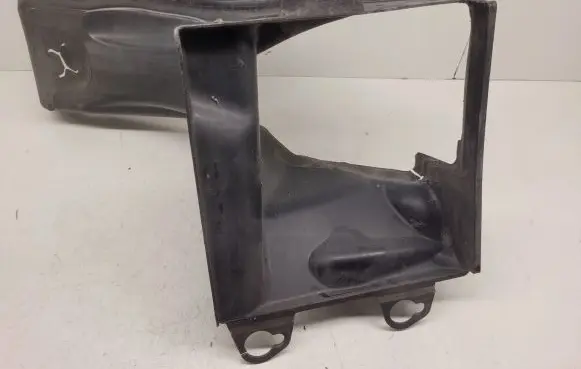 Audi A6 S6 C6 4F Intercooler air channel guide 4F0145333