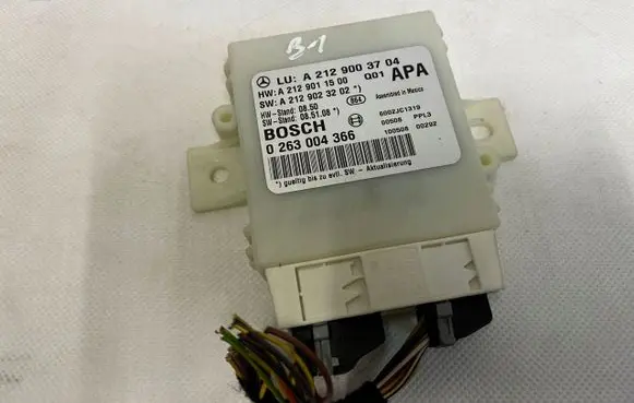 Mercedes-Benz E W212 Parking PDC control unit/module A2129003704