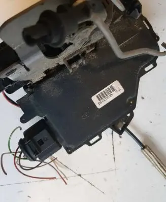 Audi A6 S6 C5 4B Front door lock 4B1837016G