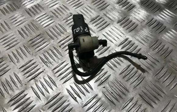 Audi A3 S3 8L Windscreen/windshield washer pump