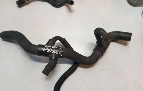 Volvo V50 Engine coolant pipe/hose 30723082
