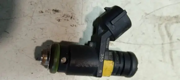 Volkswagen Golf Plus Fuel injector 036906031AG