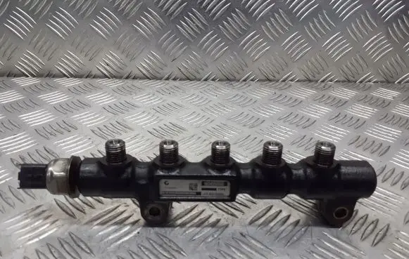 Ford Focus Fuel main line pipe 9654592680
