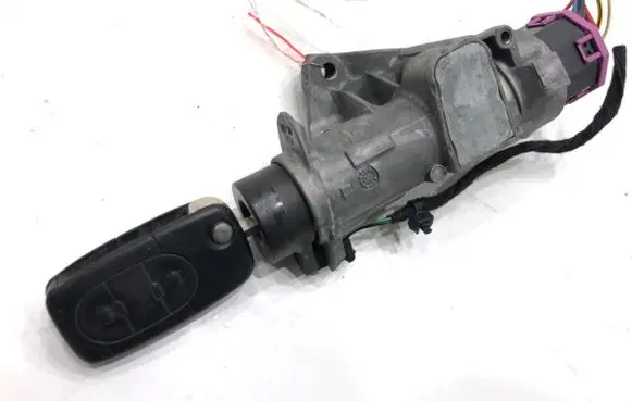 Audi A4 S4 B6 8E 8H Ignition lock 4B0905851C