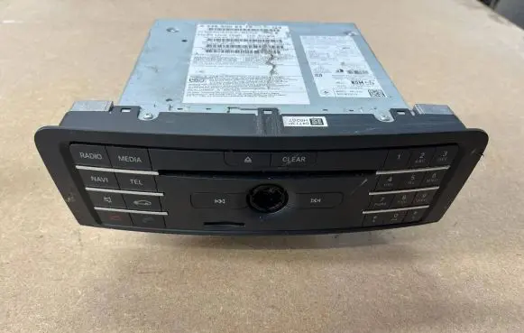 Mercedes-Benz B W246 W242 Radio/GPS head unit trim A2469006419