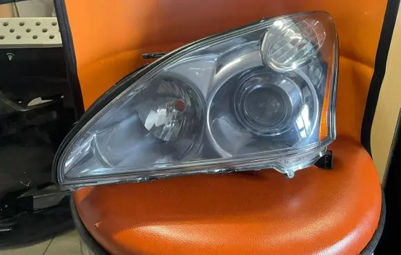 Lexus RX 330 - 350 - 400H Headlight/headlamp