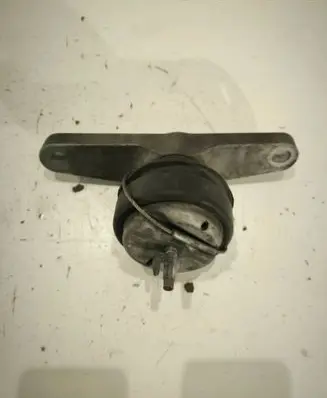 Volvo V50 Engine mount bracket 30741194
