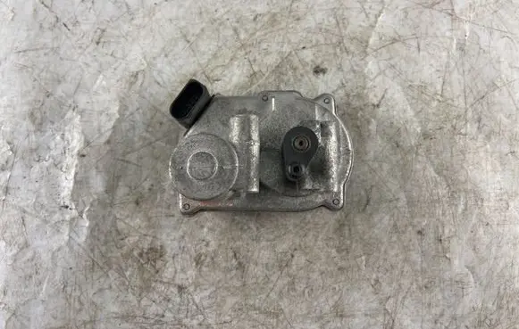 Audi A8 S8 D3 4E Intake manifold valve actuator/motor 059129086D 2900309551