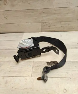 Opel Insignia A Rear seatbelt 13288436