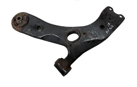 Toyota Avensis T270 Front control arm 4806905080