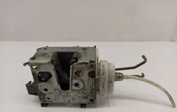 Audi A6 S6 C4 4A Front door lock 4A1837016