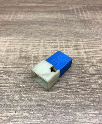 Nissan X-Trail T30 Other relay 2523079915