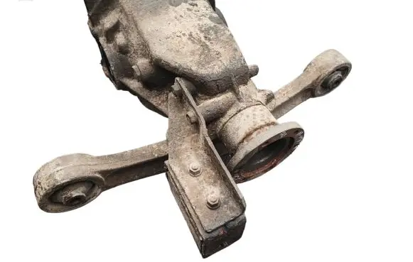 Mitsubishi Montero Rear differential