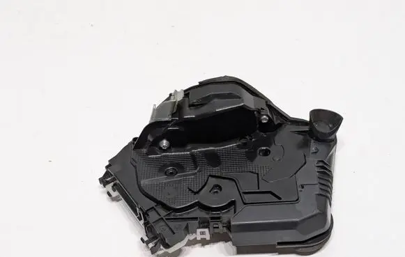 Honda CR-V Front door lock N0711110 230911M2