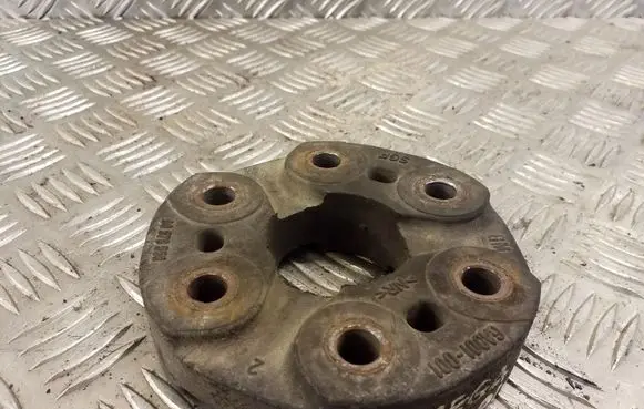Opel Omega B2 Rear prop shaft donut coupling/joint 90578558 GA001001