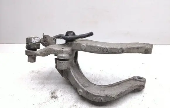 Volvo S90, V90 Lower shock absorber bracket 31681721
