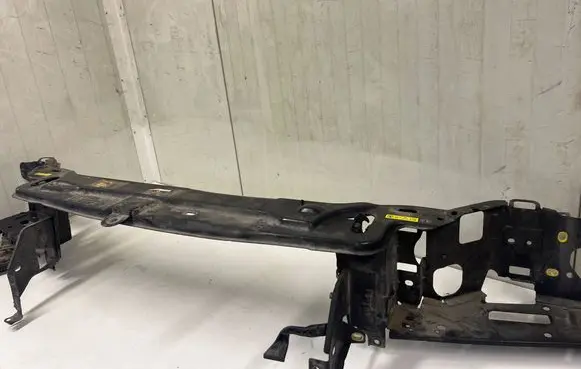 Volvo XC90 Top upper radiator support slam panel 30698581 89900763