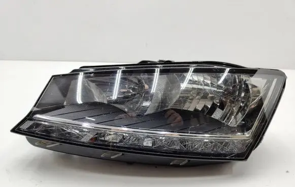 Skoda Fabia Mk3 (NJ) Headlight/headlamp 6V1941015D