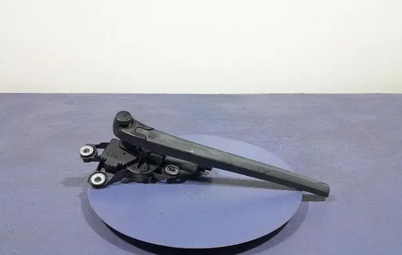 Seat Leon (1P) Rear window wiper motor 5P0955711C