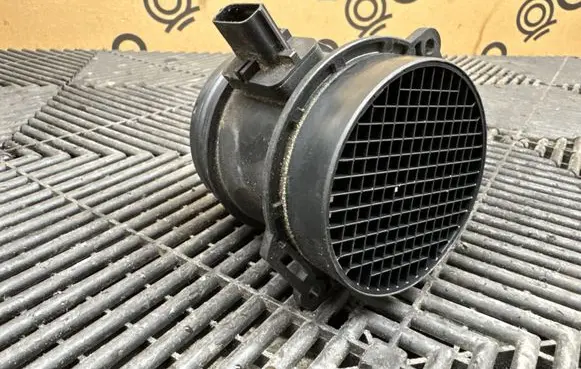 Alfa Romeo Giulia Mass air flow meter 0280218402