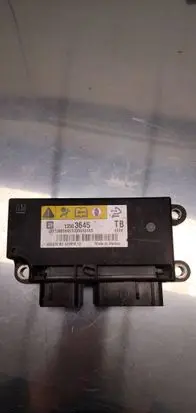 Opel Insignia A Airbag control unit/module 13503645 AS4645T090860185
