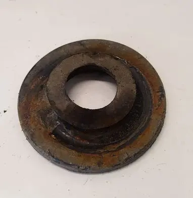 Volkswagen PASSAT B6 Front coil spring rubber mount