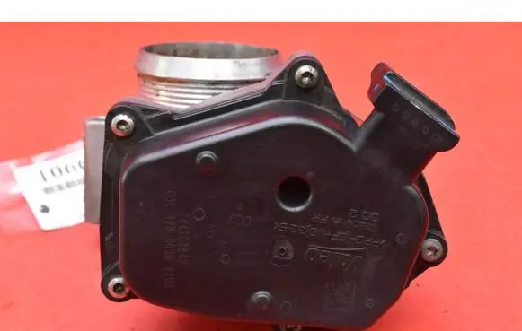 Volkswagen Golf Plus Throttle body valve 03L128063Q