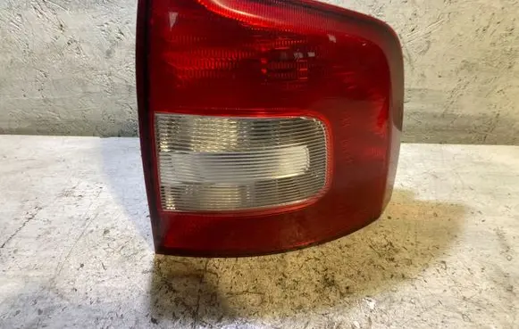 Skoda Octavia Mk2 (1Z) Tail light bulb cover holder 1Z9945258 27592202