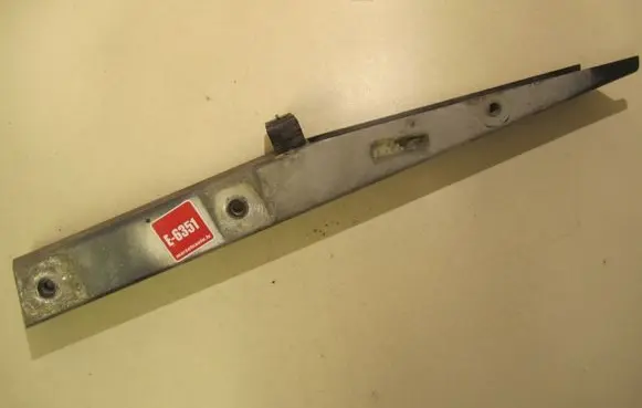 Audi A2 Fender mounting bracket 8Z0805092A