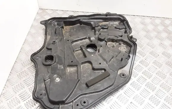 Mazda 5 Rear window lifting mechanism without motor C2357397X