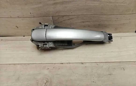 Volkswagen PASSAT B5.5 Front door exterior handle 3B0837885