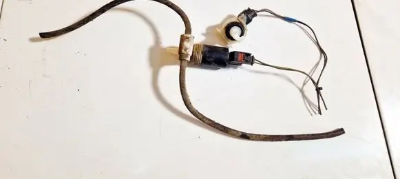 Chrysler Grand Voyager IV Windscreen/windshield washer pump