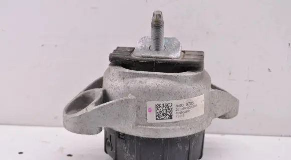 Cadillac CT6 Engine mount bracket 84030705