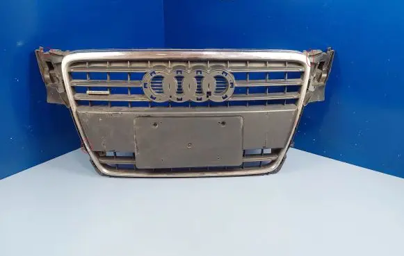Audi A4 S4 B8 8K Front bumper upper radiator grill 8K0853651
