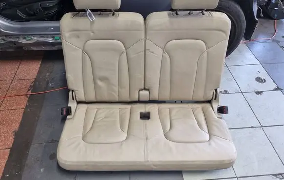 Audi Q7 4L Third row seats 