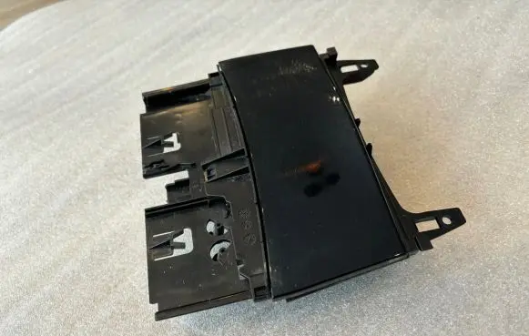 Mercedes-Benz C W204 Ashtray (front) A2046801350 2405131025