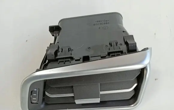 Maserati Ghibli Dashboard side air vent grill/cover trim 6700190610