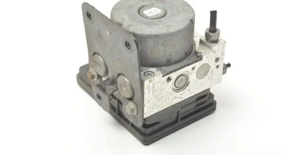 Ford Fiesta ABS Pump D1B12C405AF