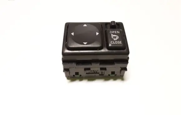 Nissan X-Trail T30 Wing mirror switch 7207J