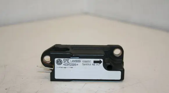 Volkswagen PASSAT B5 Airbag deployment crash/impact sensor 1J0909606N 0230MD2S609