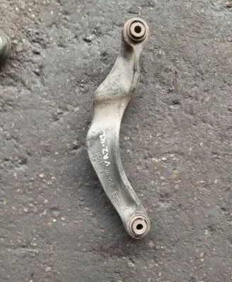 Volvo XC60 Rear upper control arm/wishbone 7G915500VBB
