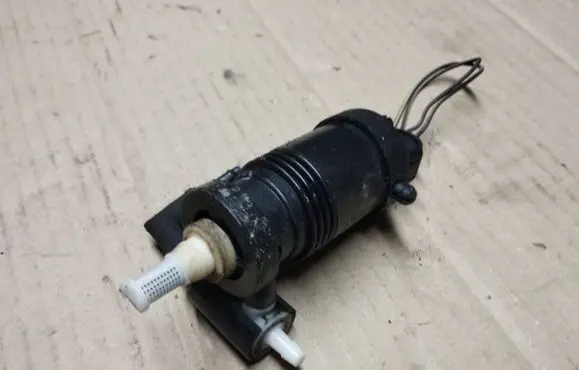 Dodge Caliber Windscreen/windshield washer pump 05152075AC