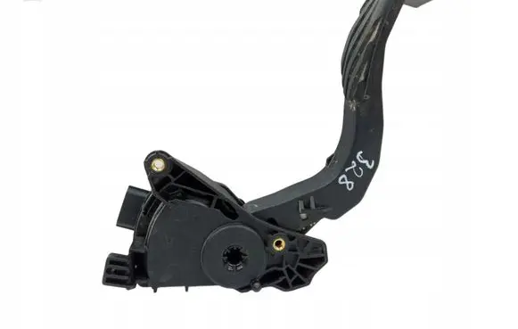 Dacia Duster II Accelerator throttle pedal 180108467R