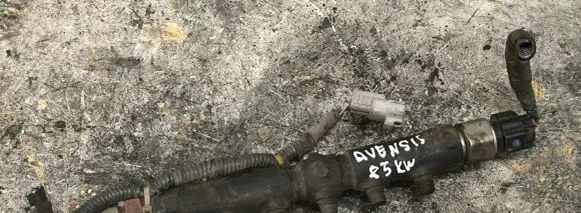 Toyota Avensis T250 Fuel distributor 