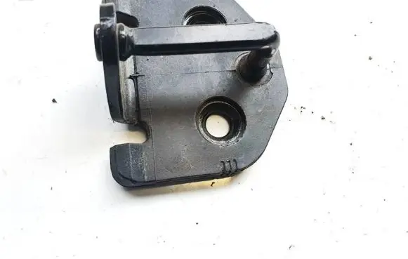 Volvo V70 Front door lock loop/hook striker 30763652